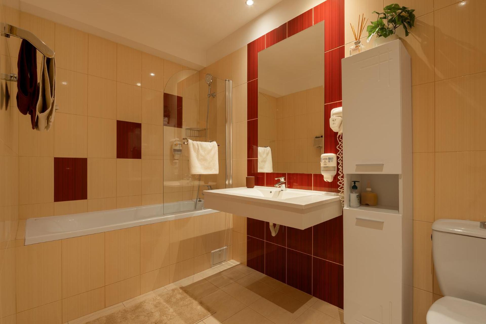 Airport Rin Nord Residence Apartment - Self Check-In Otopeni Exterior photo